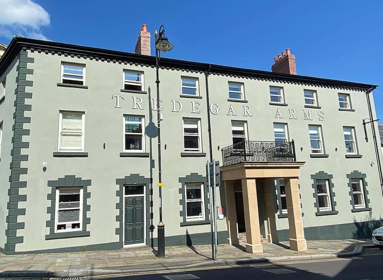 Tredegar Arms Hotel Bagian luar foto