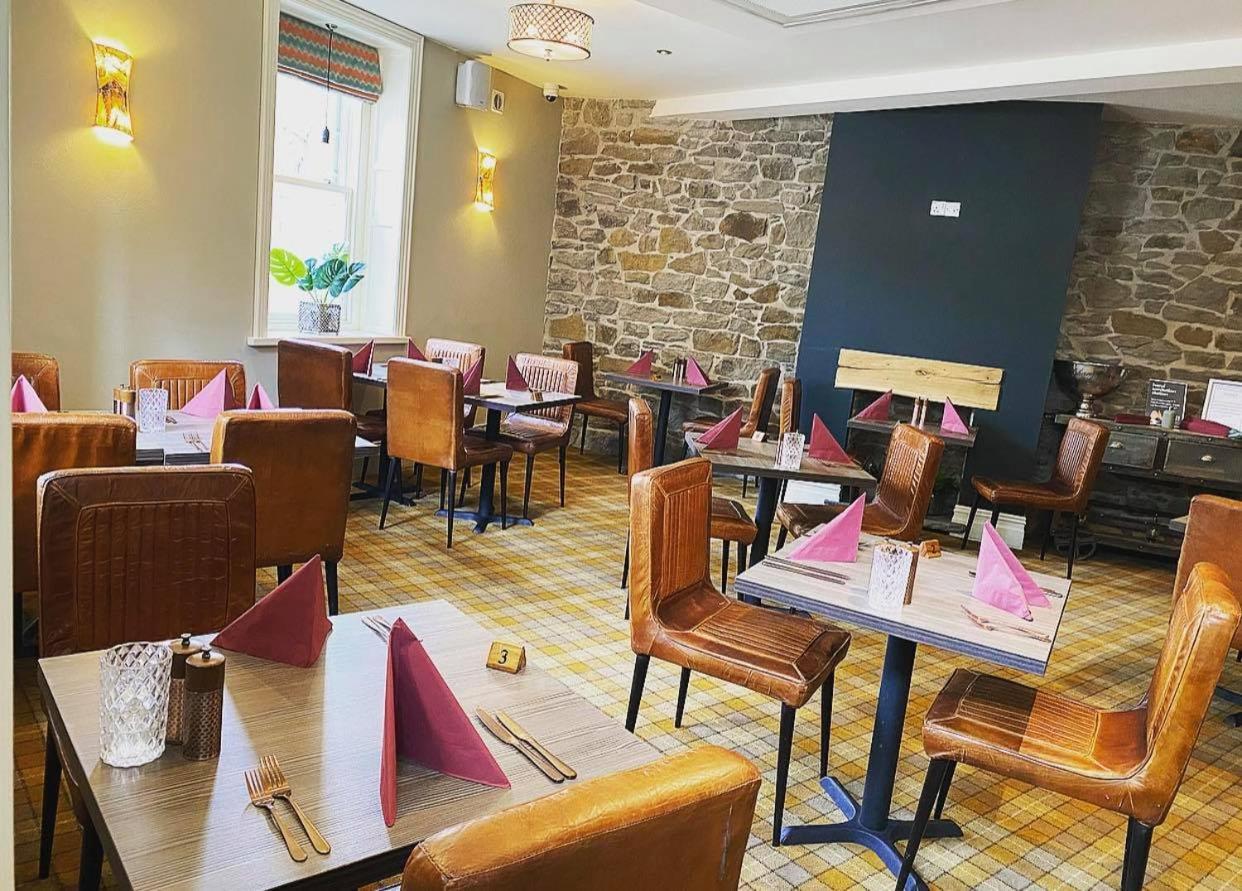 Tredegar Arms Hotel Bagian luar foto