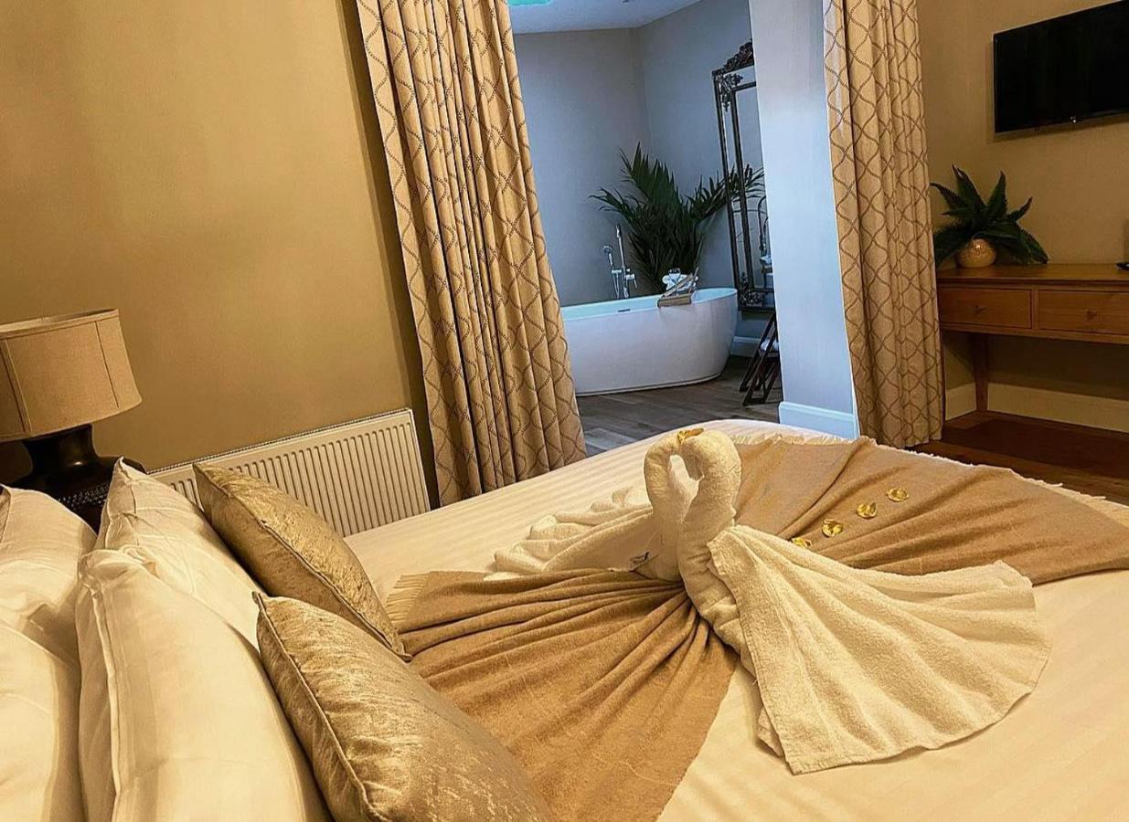 Tredegar Arms Hotel Bagian luar foto