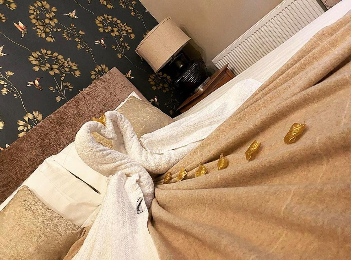 Tredegar Arms Hotel Bagian luar foto
