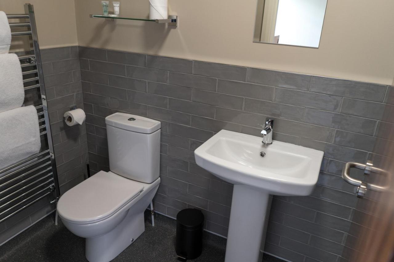 Tredegar Arms Hotel Bagian luar foto