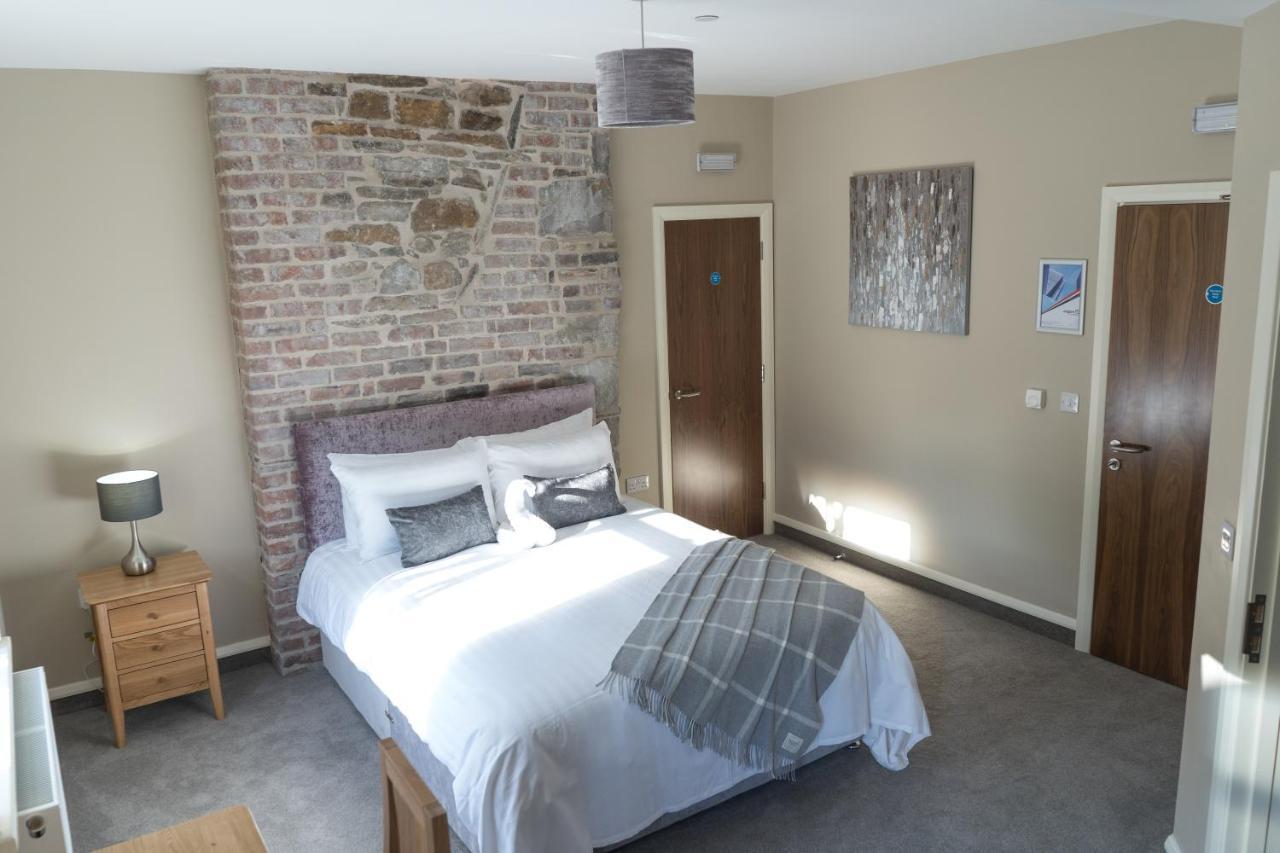 Tredegar Arms Hotel Bagian luar foto