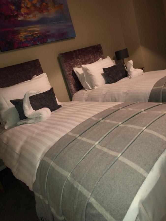 Tredegar Arms Hotel Bagian luar foto